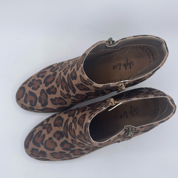 Women’s Leopard Print Booties Size 6 - Picture 8 of 10